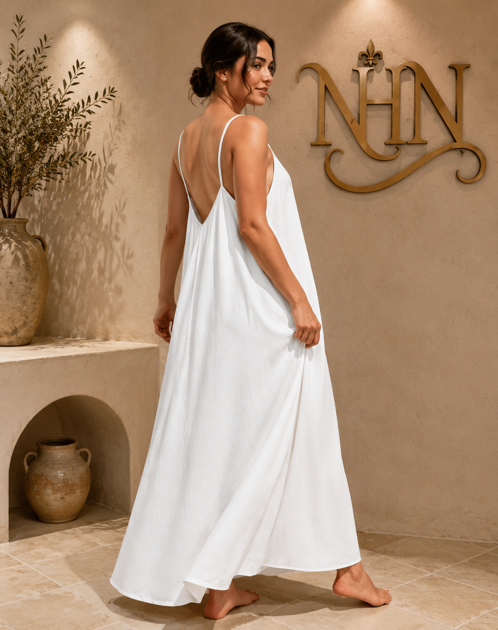 Elegant Backless Maxi Dress – Flowing Summer Dress for Women