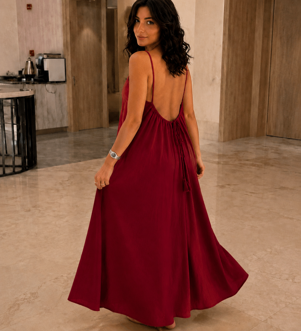 Elegant Backless Maxi Dress – Flowing Summer Dress for Women